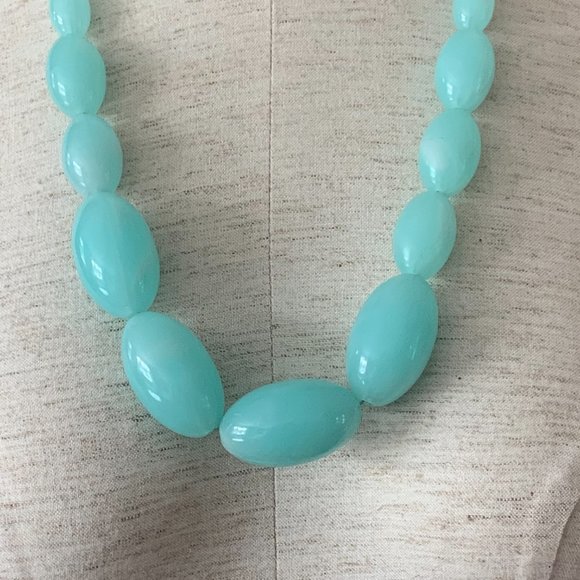 Robins Egg Blue beaded statement chunky necklace - Picture 3 of 8